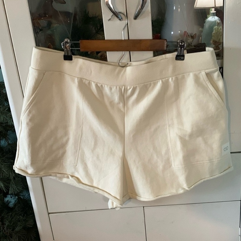 Calia sz XXL high rise journey collection relaxed fit 3.5” inseam shorts nwt